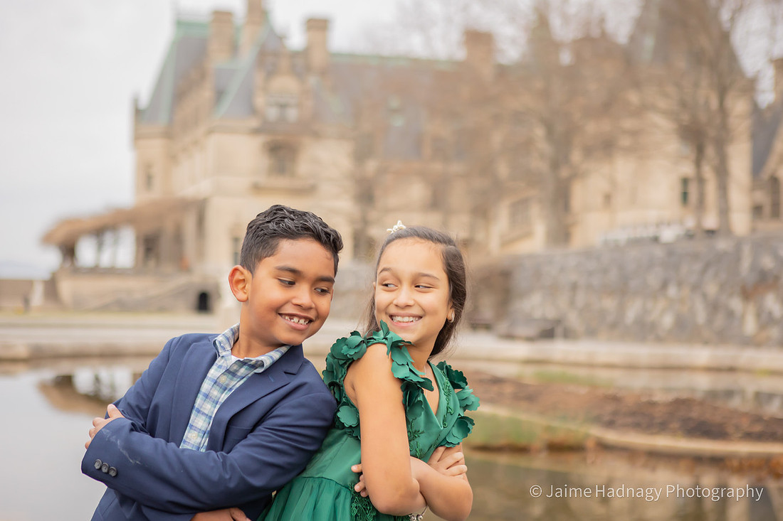 Christmas Card Photos at The Biltmore House | Asheville Family Photographer