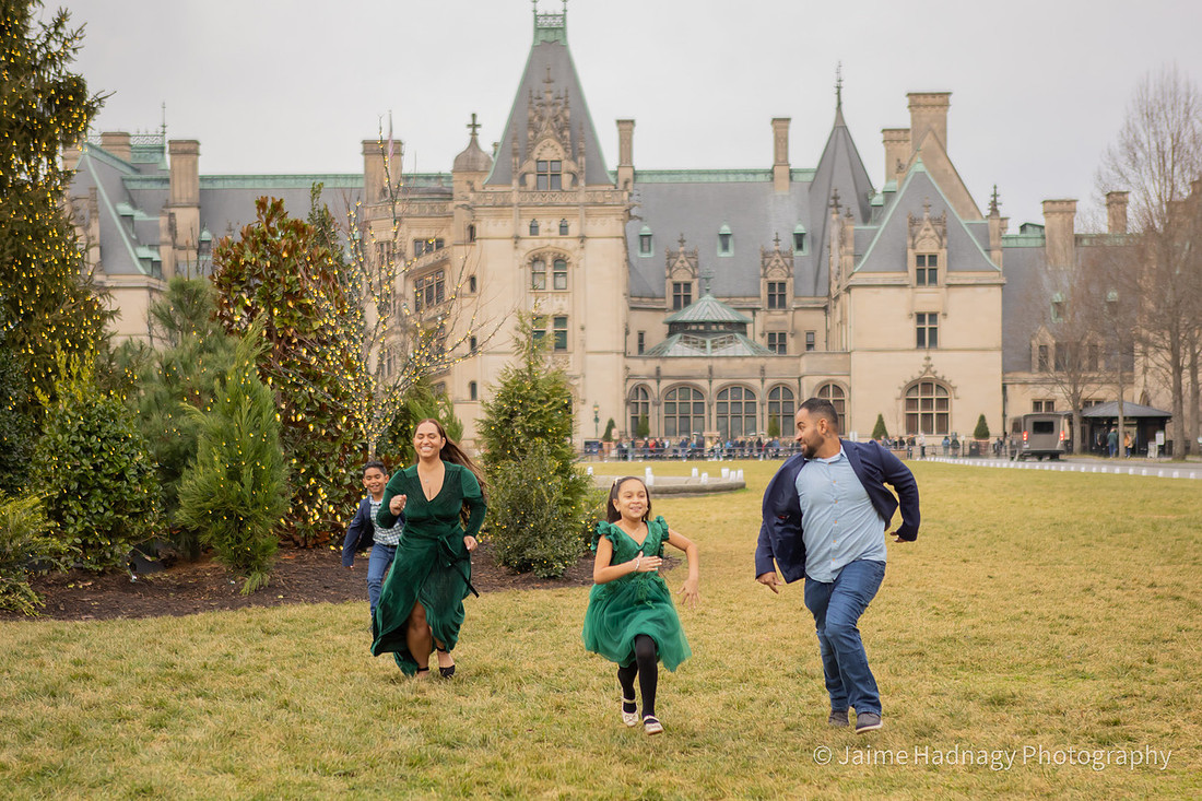 Christmas Card Photos at The Biltmore House | Asheville Family Photographer