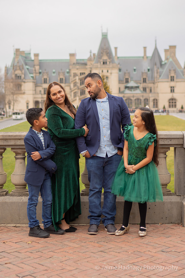 Christmas Card Photos at The Biltmore House | Asheville Family Photographer