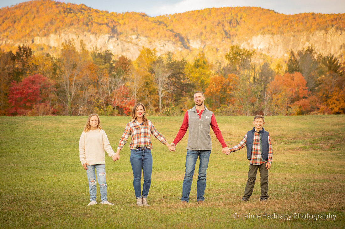 Cute Outdoor Family Photo Session at Lake Lure | NC Photographer