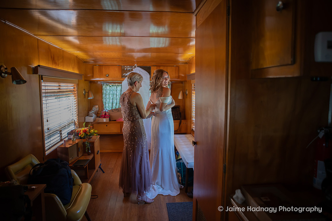 Getting Ready Wedding Photos at JuneBug Retro Resort in Asheville