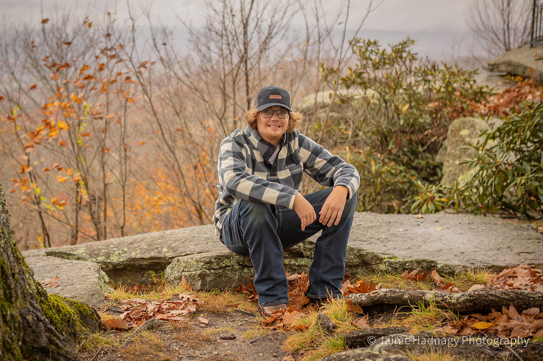 Senior Photo Shoot Outdoors | Hendersonville Portrait Photographer