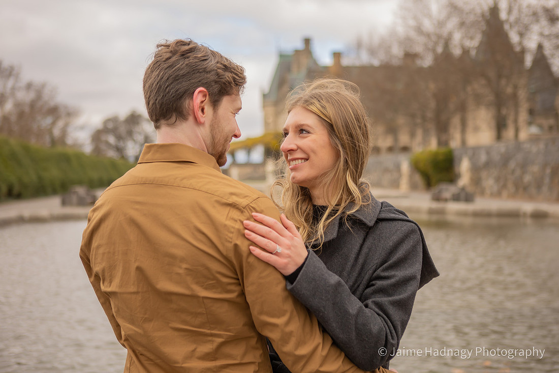 Couples Photos at The Biltmore Estate | Asheville Photographer
