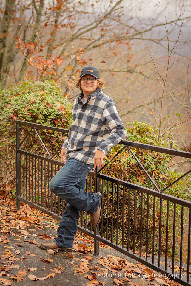 Senior Photo Shoot Outdoors | Hendersonville Portrait Photographer