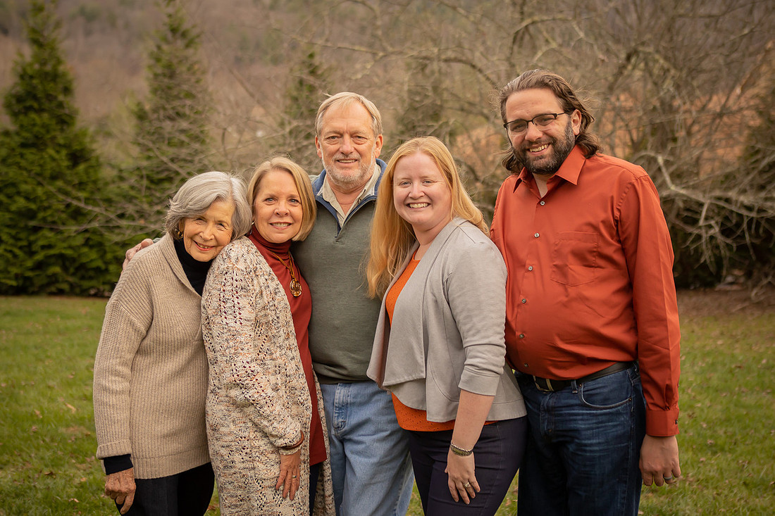 Cute Kids Family Photoshoot | Asheville Family PHotographer