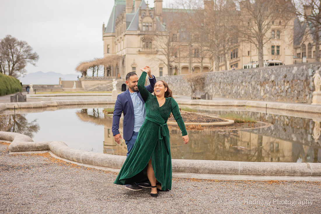 Winter Family Portraits at Biltmore Estate | Asheville Photographer