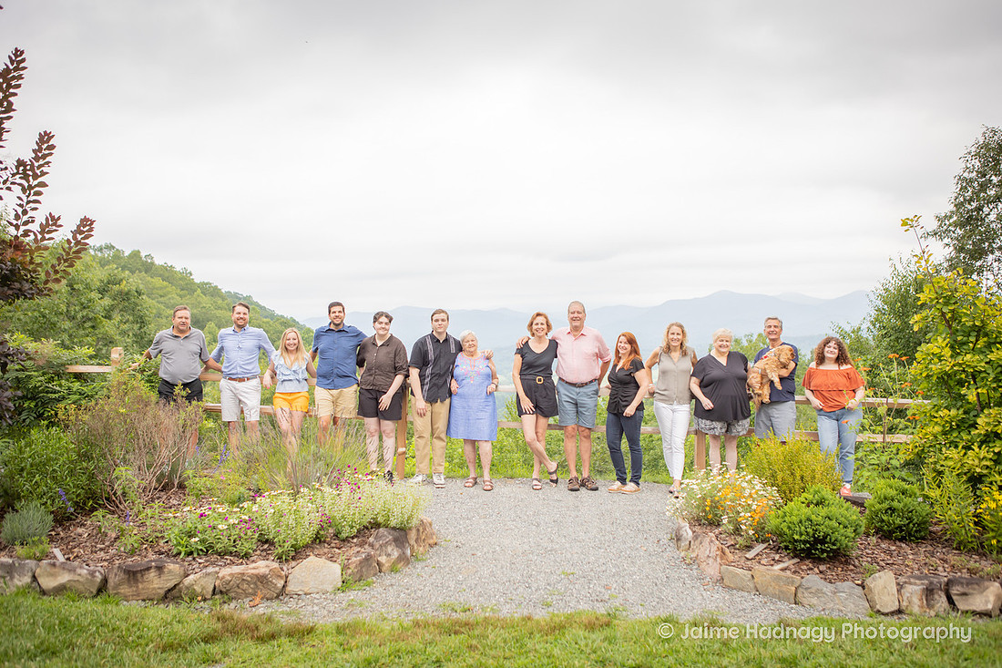 Asheville Family Photographer | Vacation Family Reunion Photos in the mountains