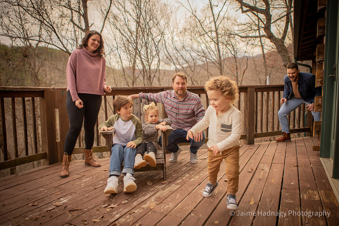 Extended Family Photo Session | Old Fort Photographer