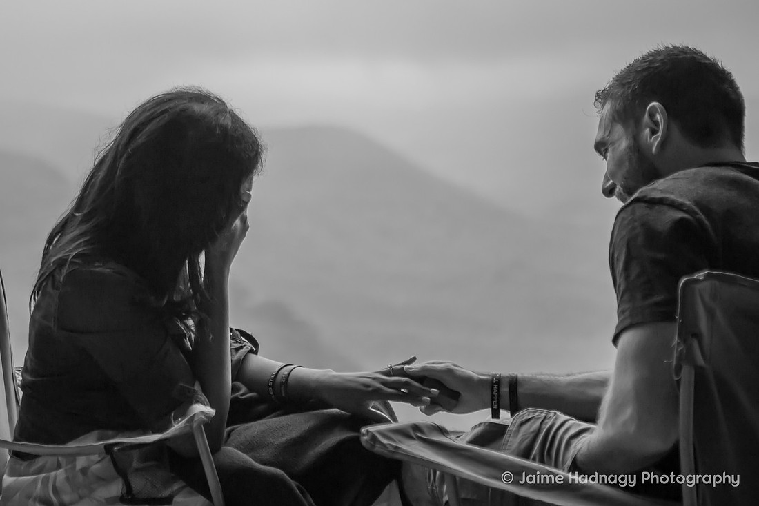Engagement Photographer | Surprise Proposal at Pretty Place