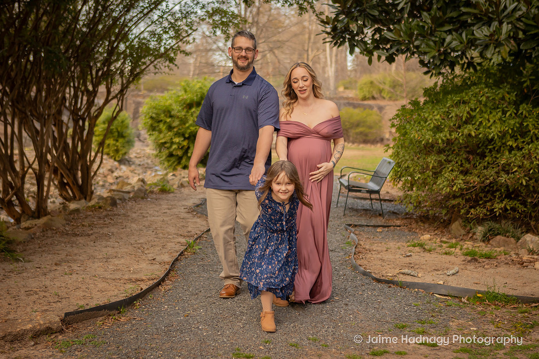 Outdoor Maternity Fmaily Photos with Sibling | Asheville Photographer