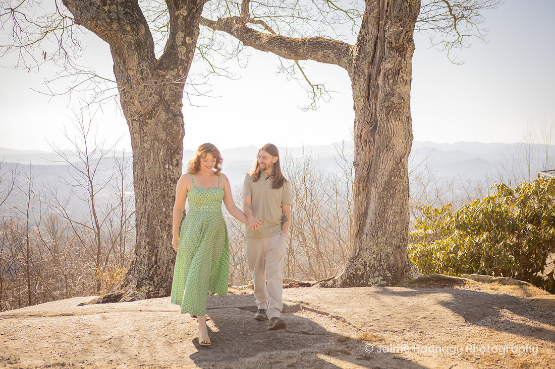 Engagement Photos at Jump Off Rock | Hendersonville Photographer