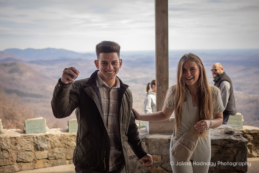 Surprise Proposal at Pretty Place with Professional Photographer