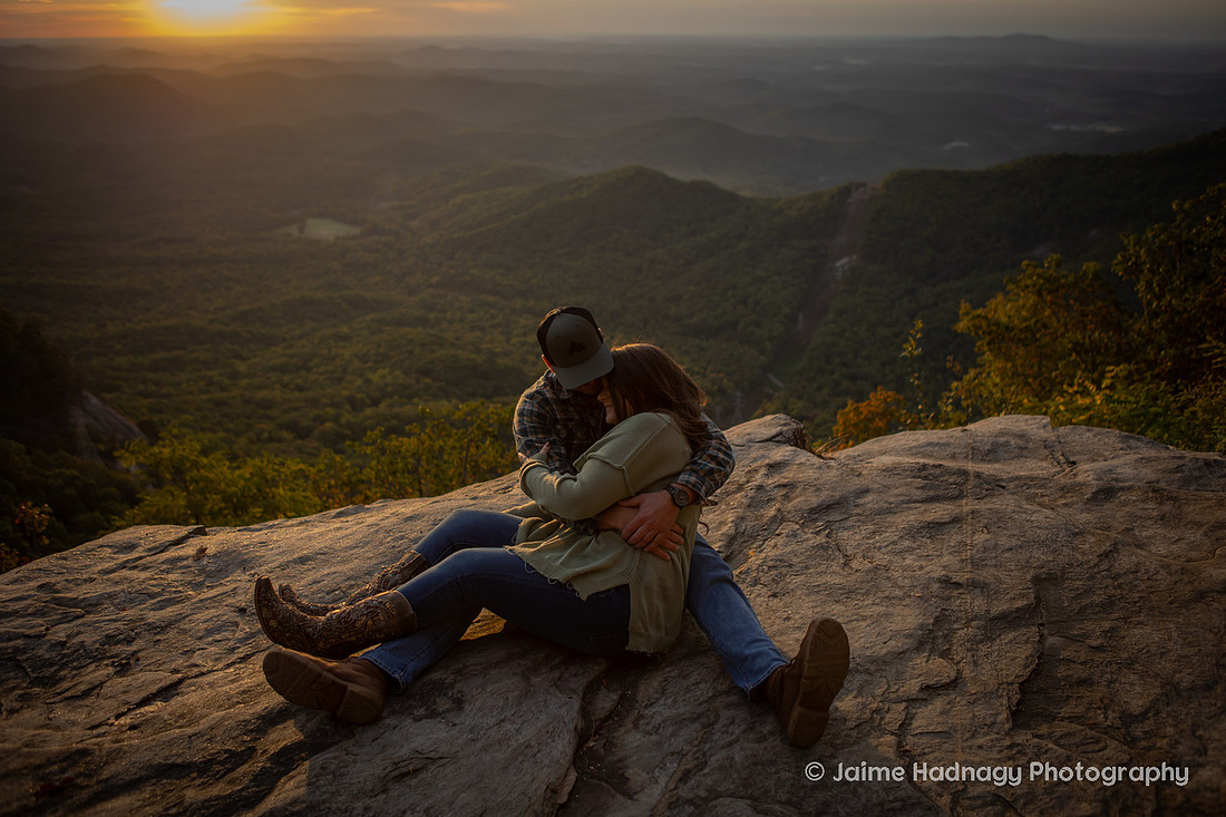 Sunrise Propossal in the Mountains | Pretty Place Engagement Photographer