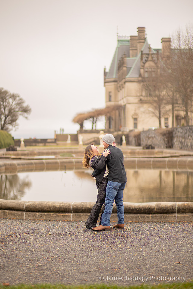 Asheville Engagement Photographer | Couples Photos at Biltmore Estate