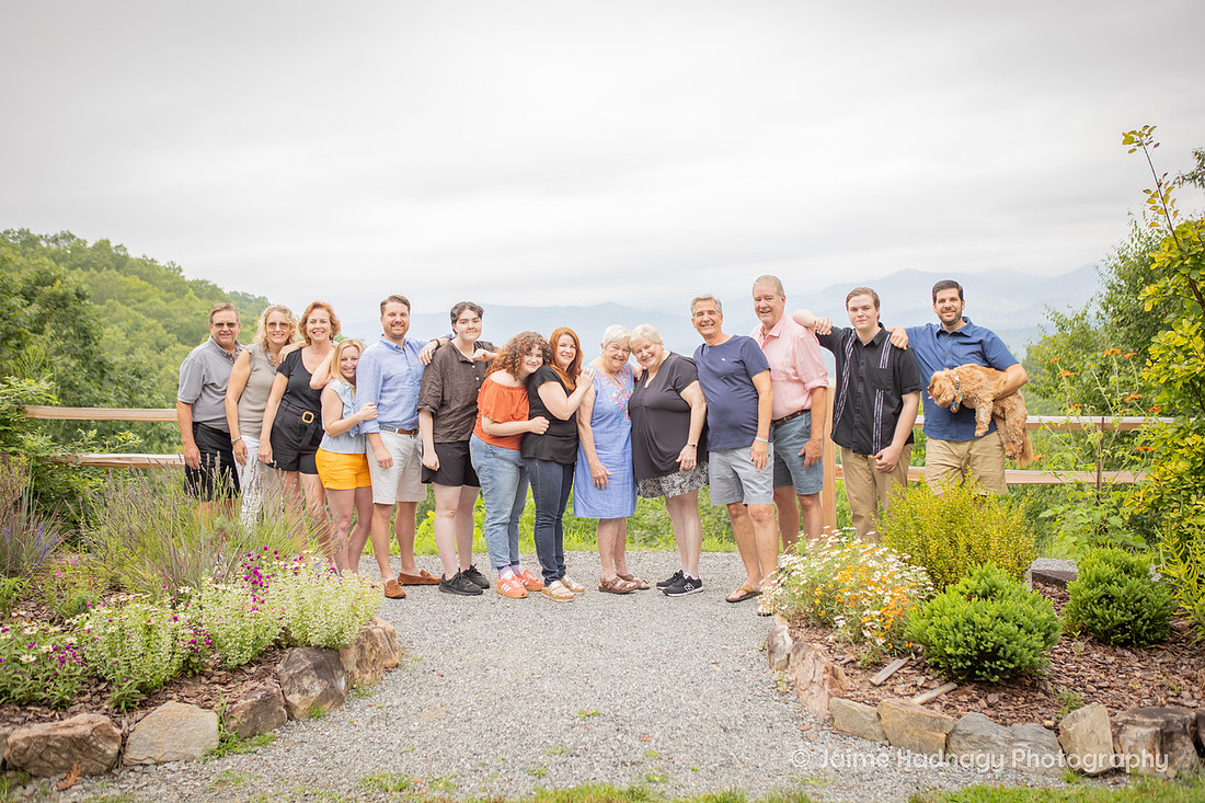 Asheville Family Photographer | Vacation Family Reunion Photos in the mountains