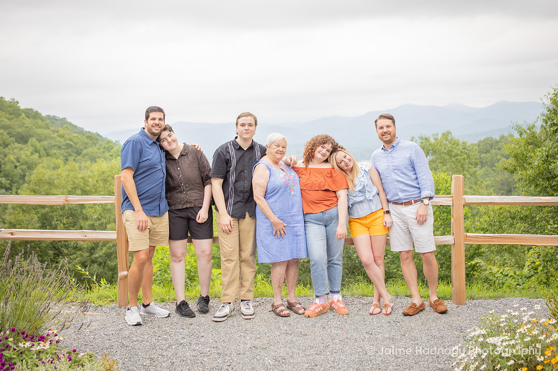 Asheville Family Photographer | Vacation Family Reunion Photos in the mountains