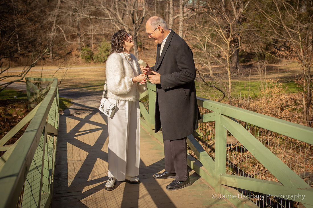 Couples Photos at Botanical Gardens of Asheville