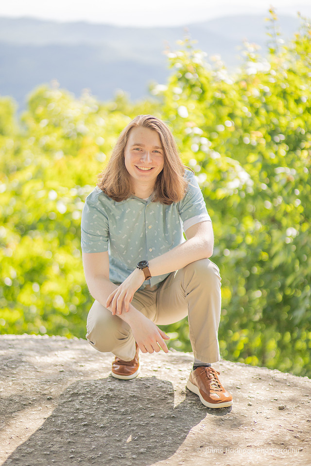 Outdoorsy Senior Photos | NC Portrait Photographer