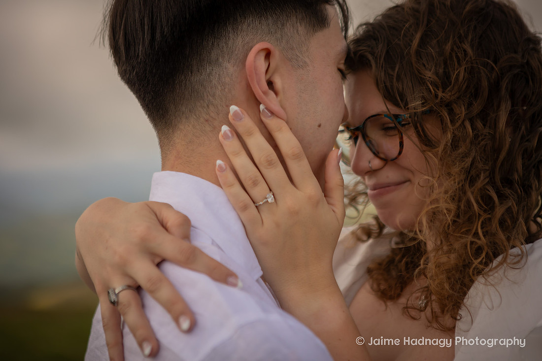 COuples Photos in the mountains of NC | Asheville Engagement Photographer