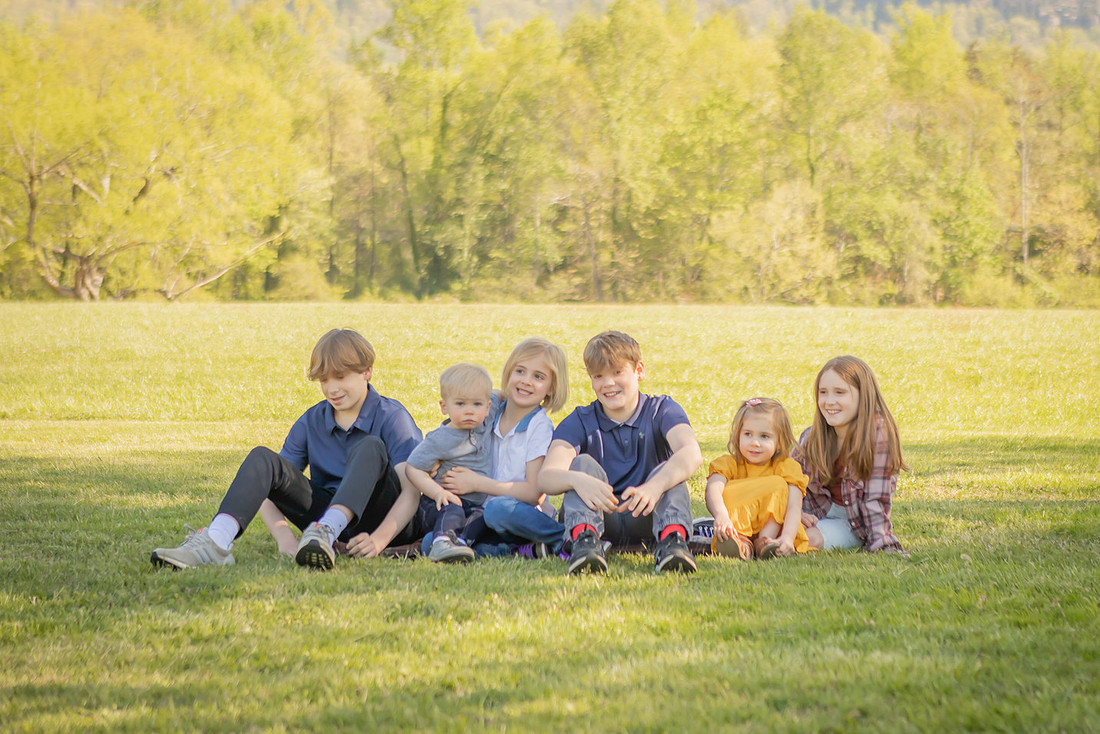 Outdoor Family Photos at Lake Lure NC | Black Mountain Photographer