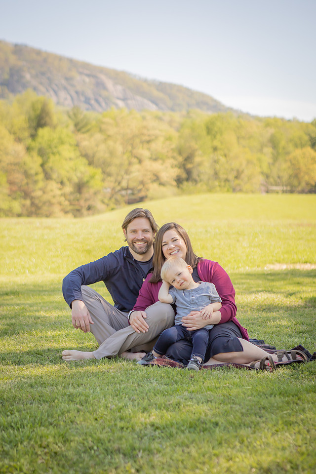 Outdoor Family Photos at Lake Lure NC | Black Mountain Photographer