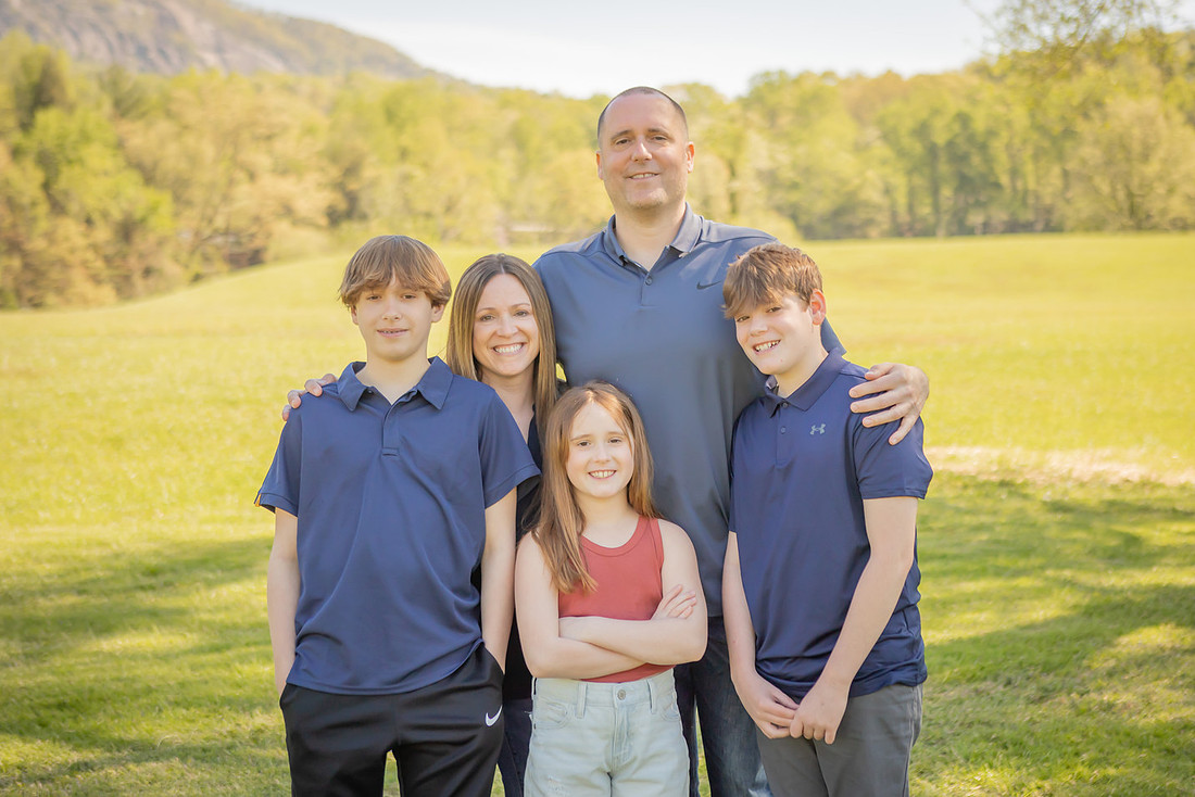 Outdoor Family Photos at Lake Lure NC | Black Mountain Photographer