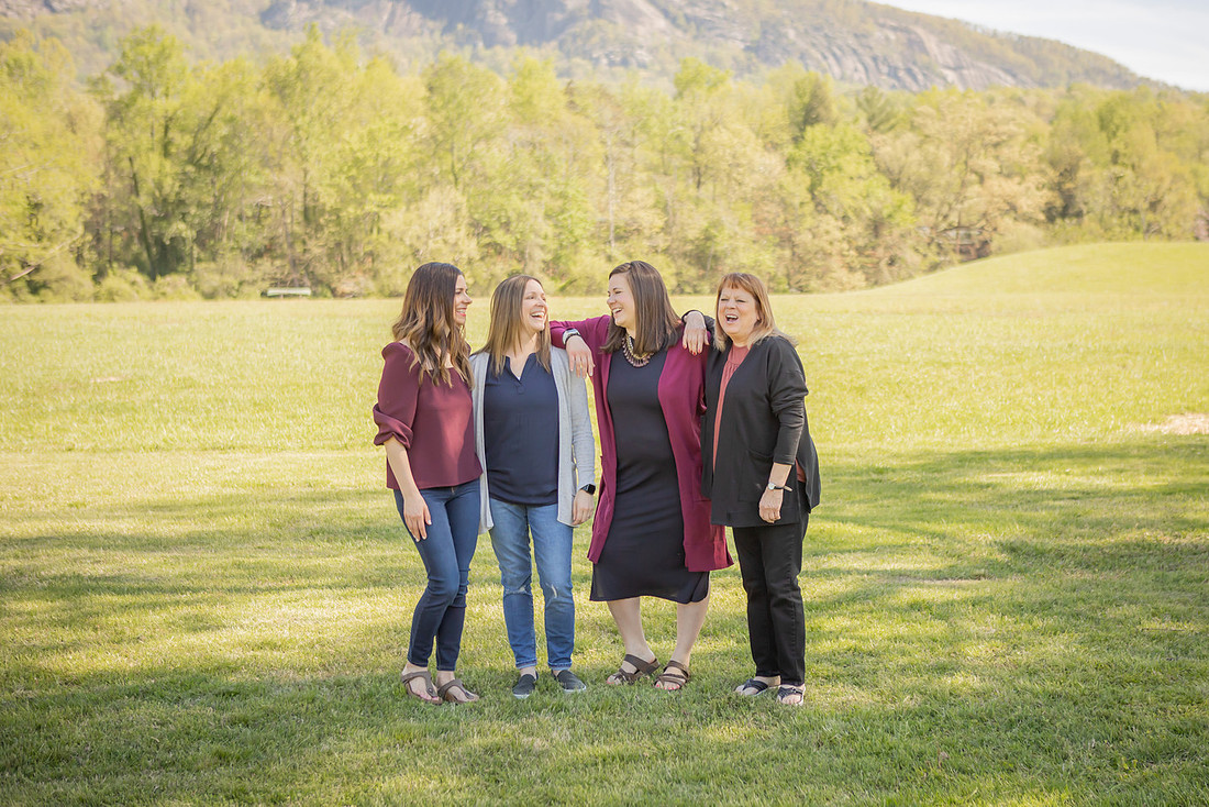 Outdoor Family Photos at Lake Lure NC | Black Mountain Photographer