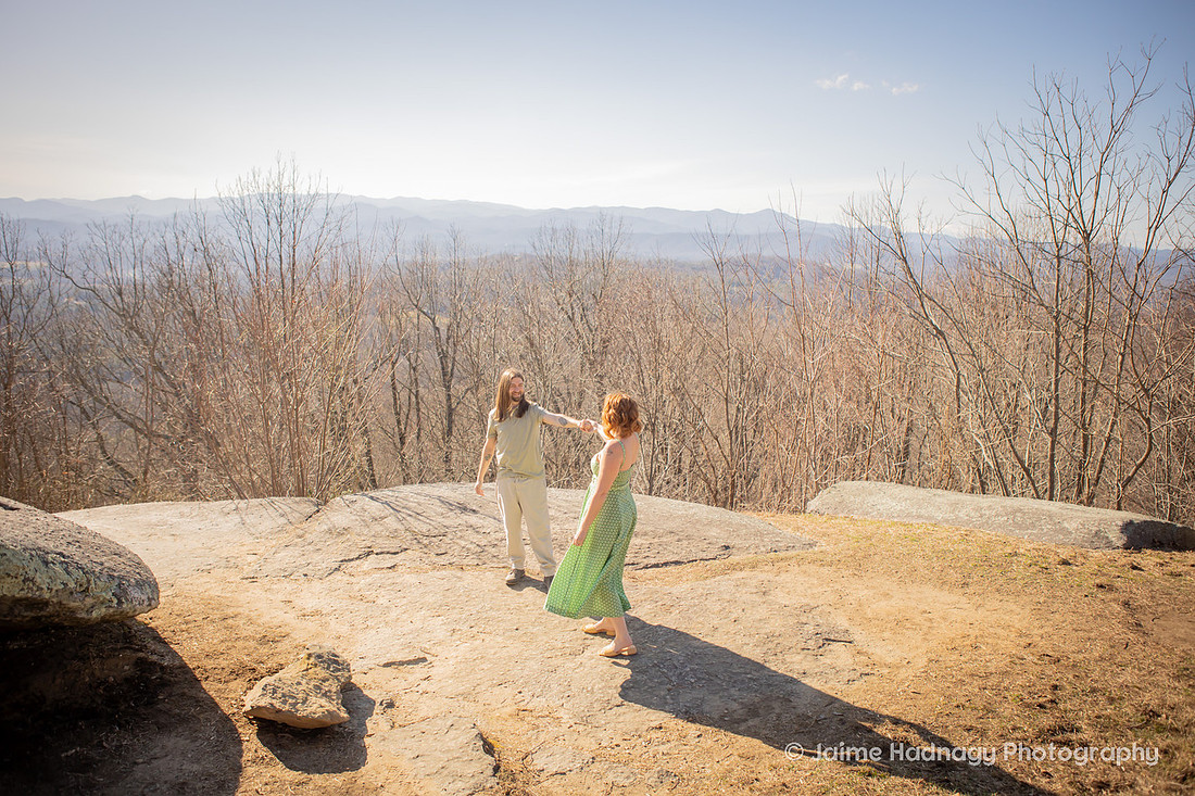 Engagement Photos at Jump Off Rock | Hendersonville Photographer