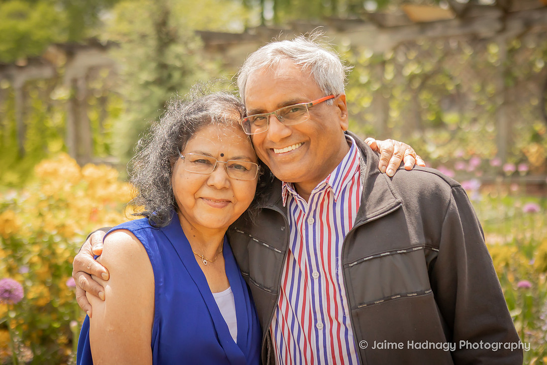 Springtime Anniversary Photos at The Biltmore | Asheville Couples Photographer