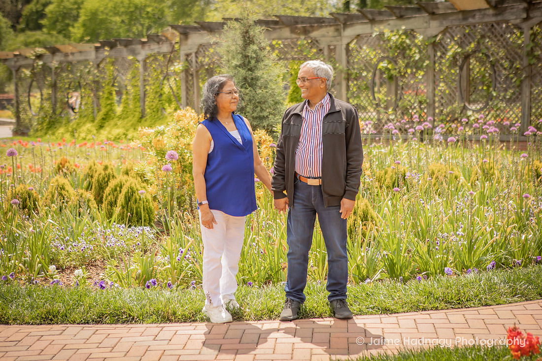 Springtime Anniversary Photos at The Biltmore | Asheville Couples Photographer