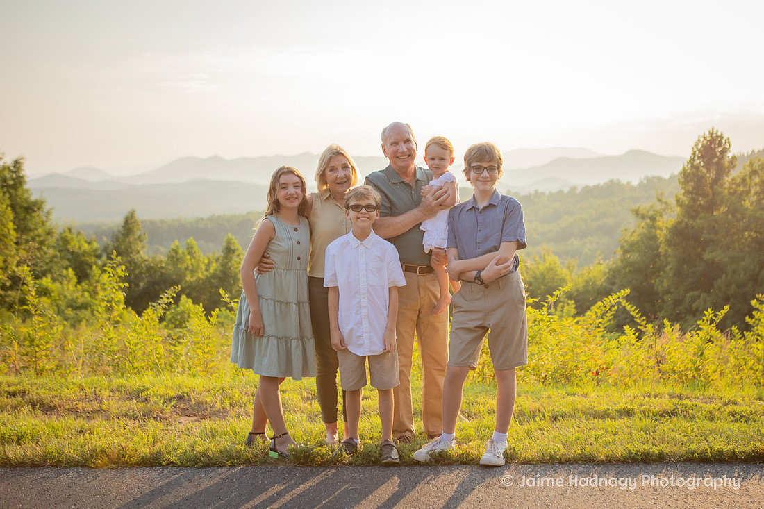 Extended Family Photoshoot | Black Mountain NC Family Photographer