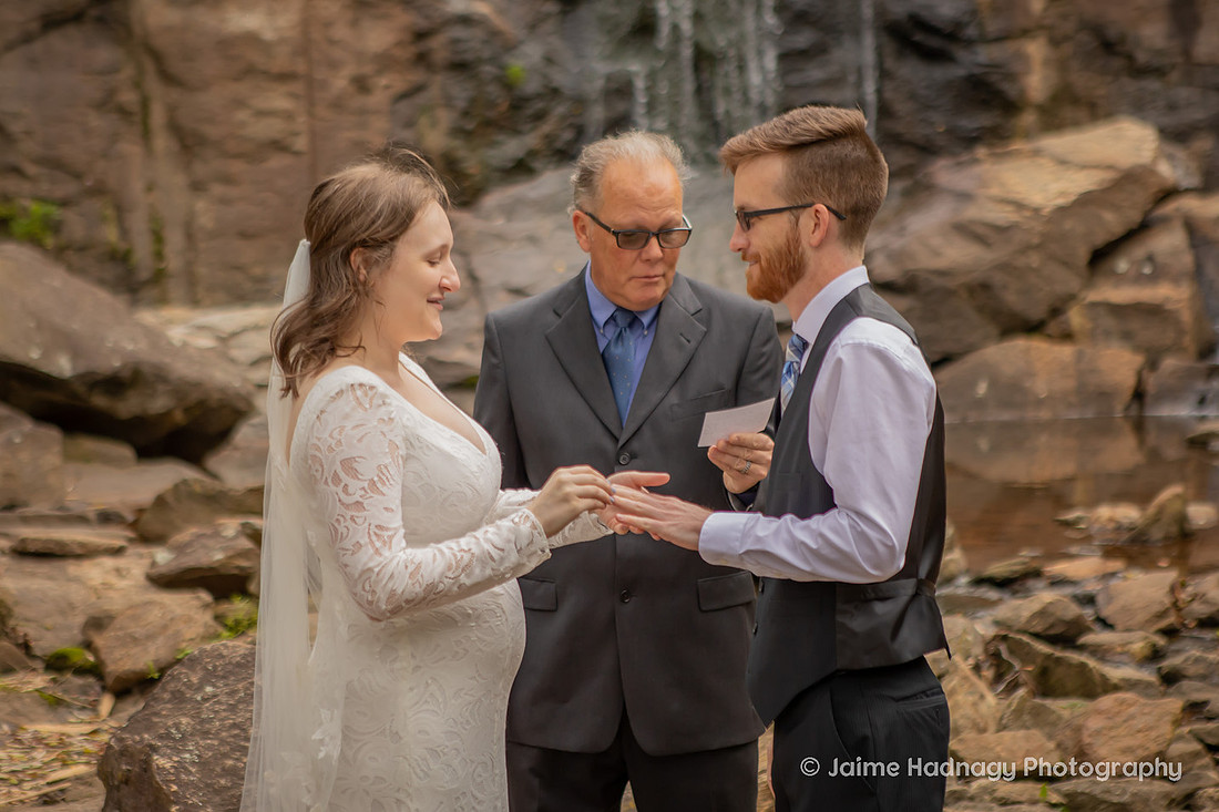Rock Quarry Garden Elopement: Wedding Photographer