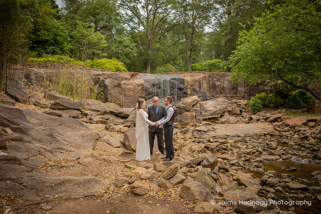 Rock Quarry Garden Elopement: Wedding Photographer