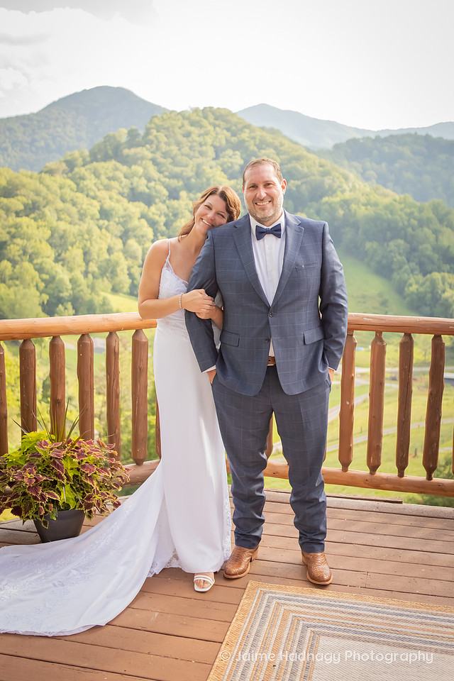 Elopement Photoshoot at Wildberry Lodge in the mountains | Asheville Wedding Photographer