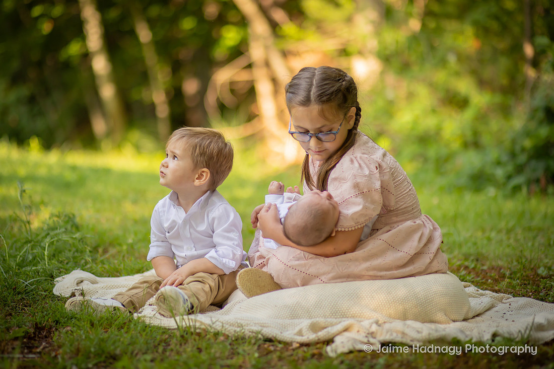 Backyard Family Photos with Kids and Baby | Weaverville Family Photographer