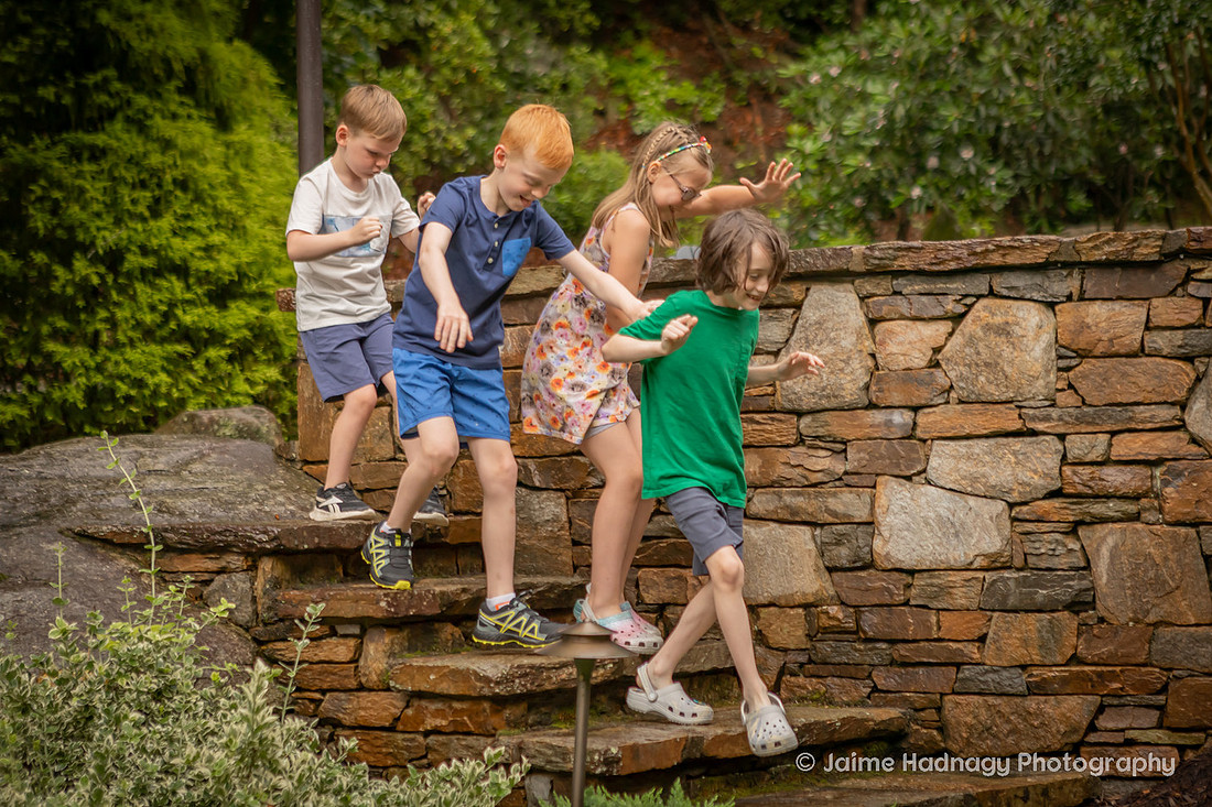 Fun and Playful Extended Family Photos | Asheville Photographer
