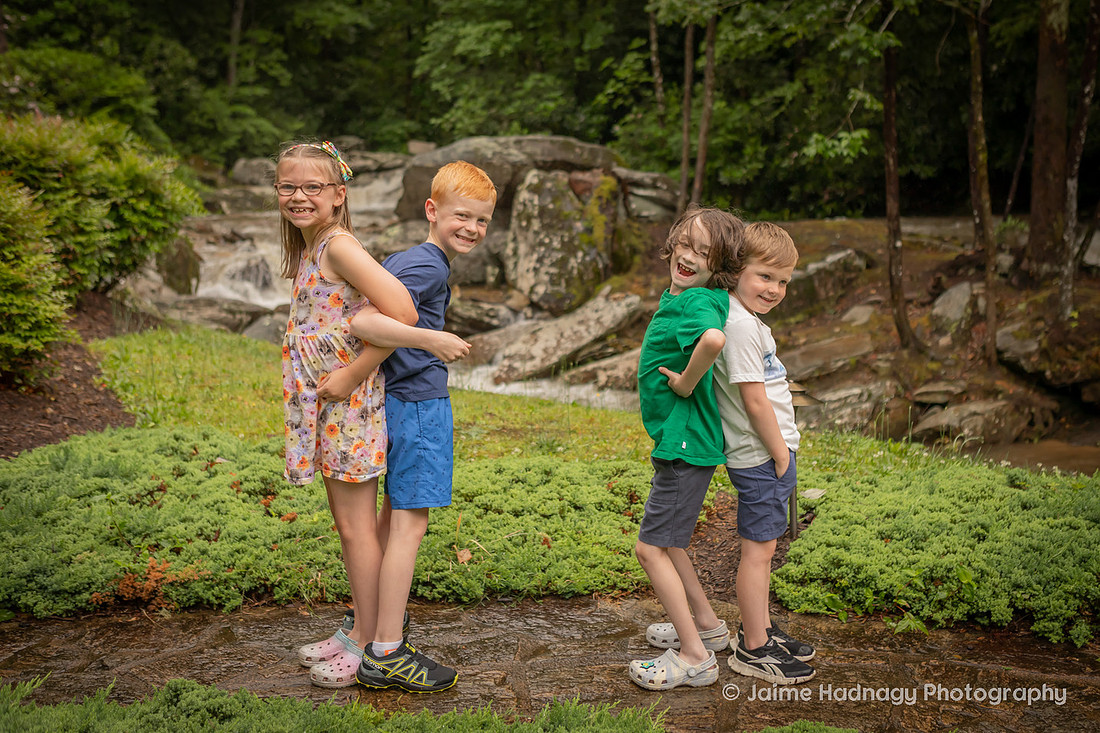 Fun and Playful Extended Family Photos | Asheville Photographer