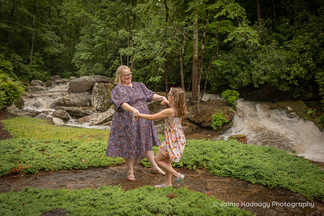 Hendersonville Family Photographer Extended outdoor Family Photos