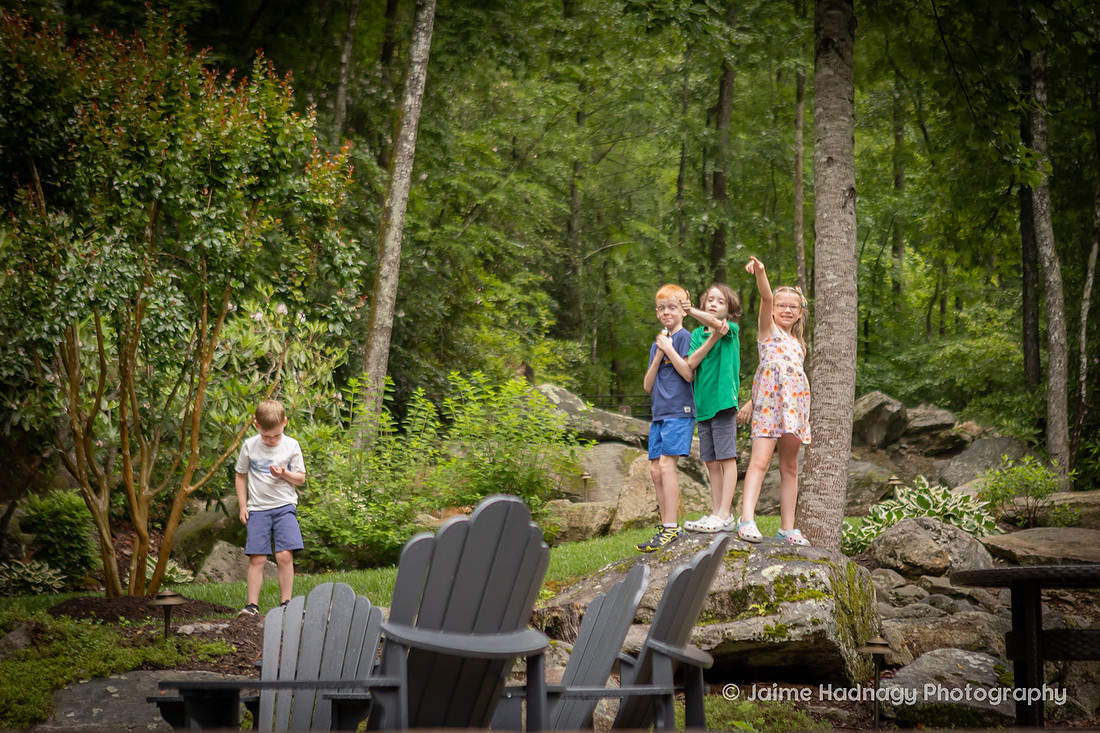 Relaxed Casual Extended Family Photography | Hendersonville NC Photographer