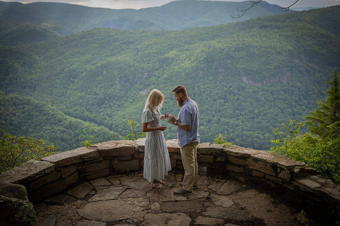 North Carolina Mountain Engagement | Blue Ridge Parkway Engagement Photographer 
