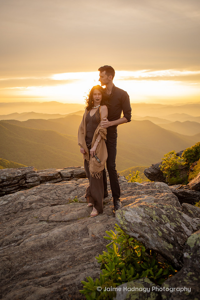 Engagement Photos with Knife | Asheville Photographer