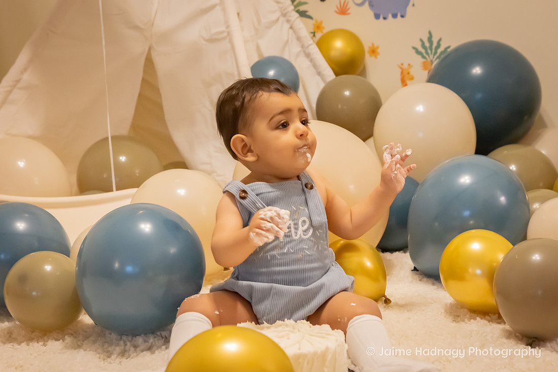 One Year Old Birthday PHotos with Balloons | Asheville Infant Photographer