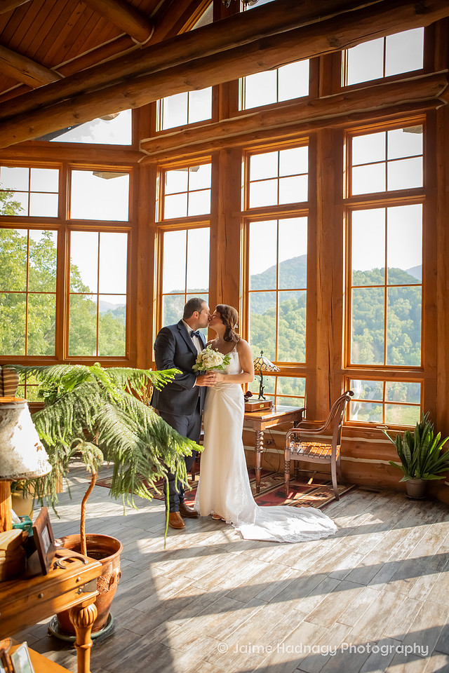 Wedding in the Mountains | Asheville Elopement Photographer