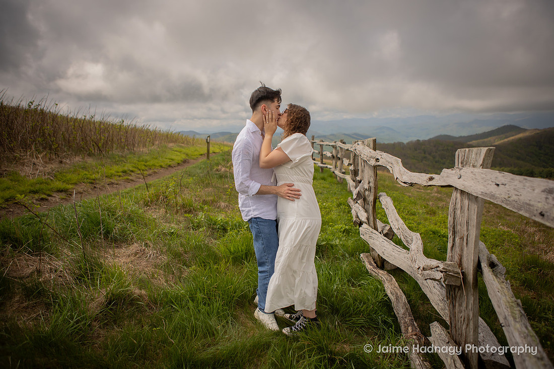 Mountain Engagement Photo Session | Western NC Photogrpaher