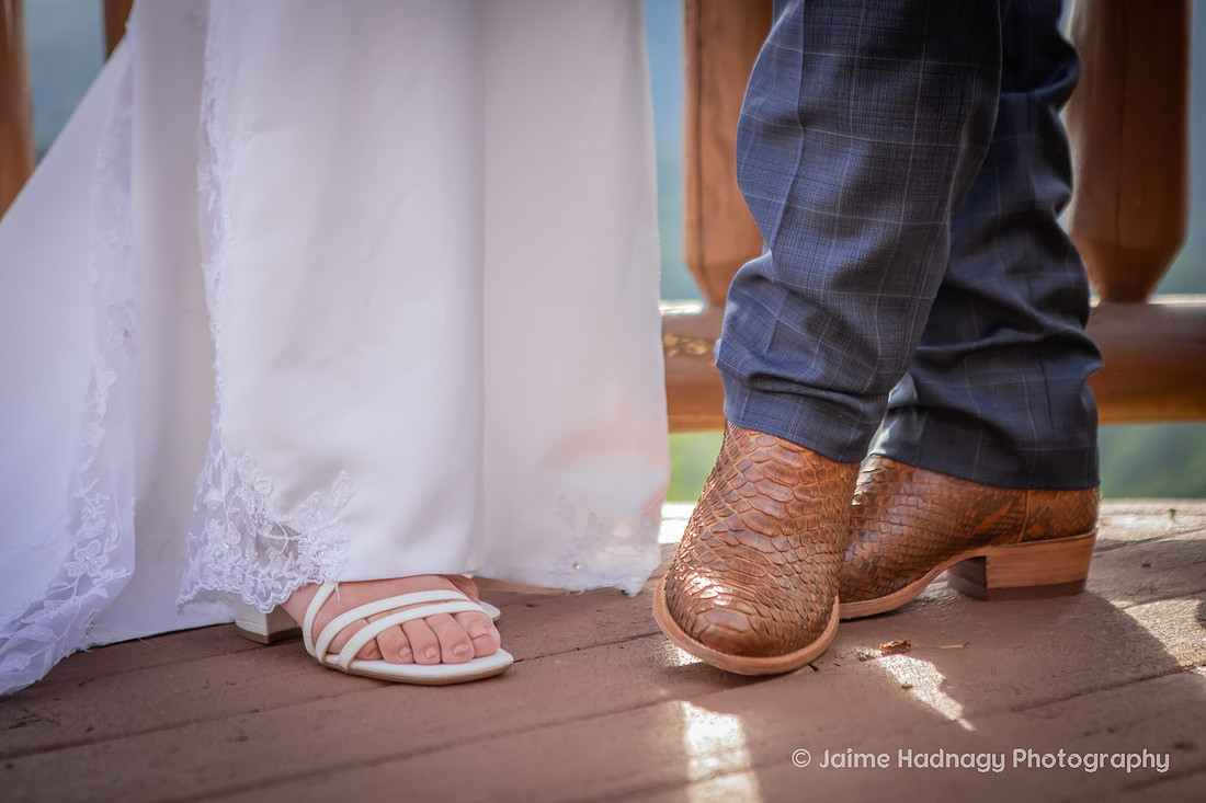 Elopement Photoshoot at Wildberry Lodge in the mountains | Asheville Wedding Photographer