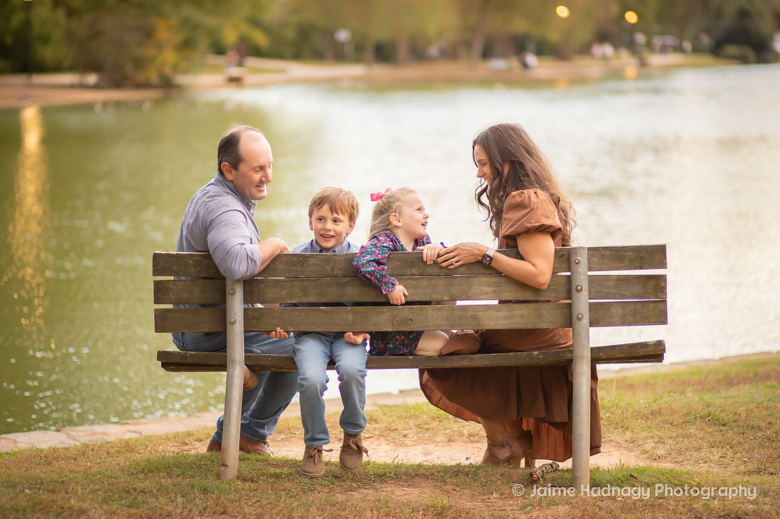 Outdoor Family Photos at the Park