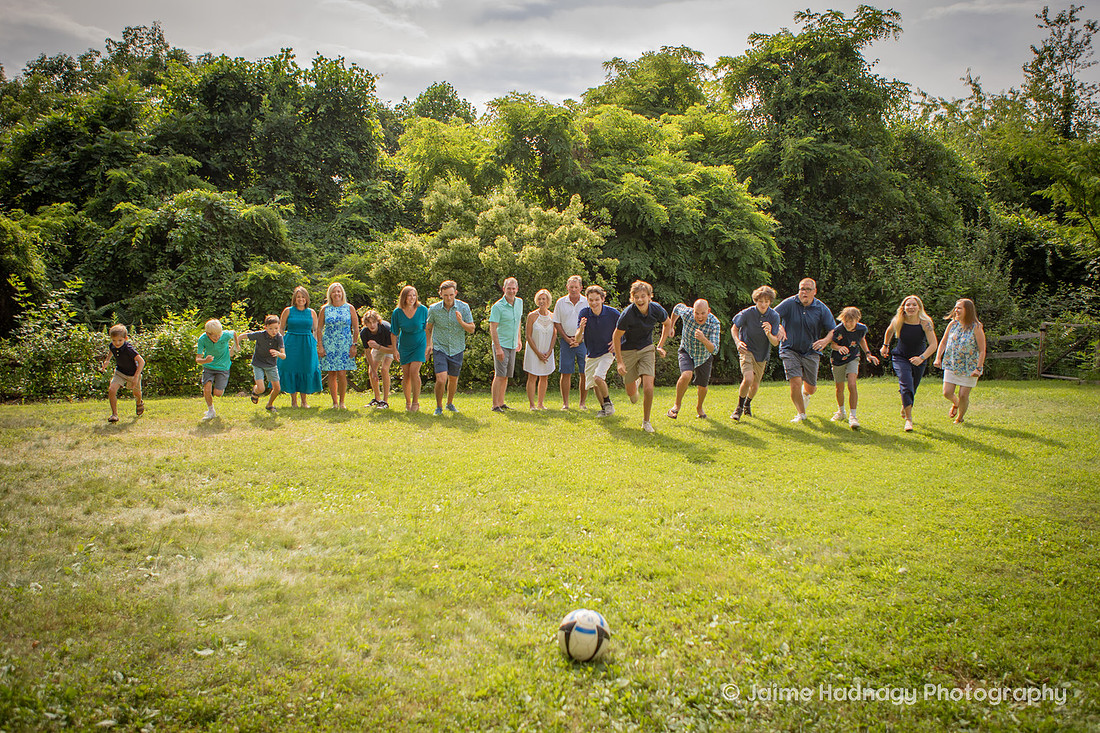 Outdoor Extended Family Photos | Asheville Photographer