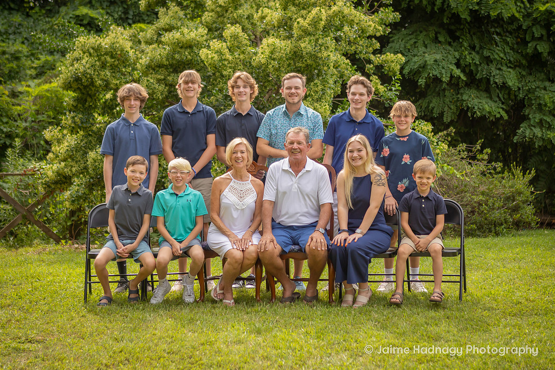 Outdoor Extended Family Photos | Asheville Photographer