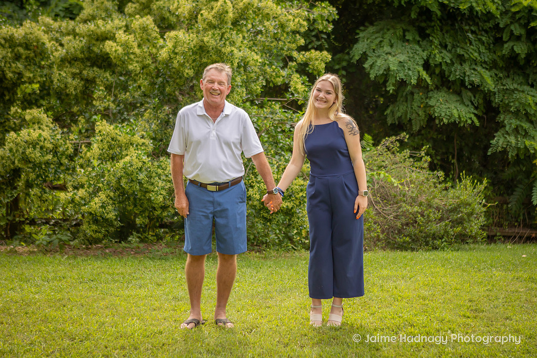 Outdoor Extended Family Photos | Asheville Photographer