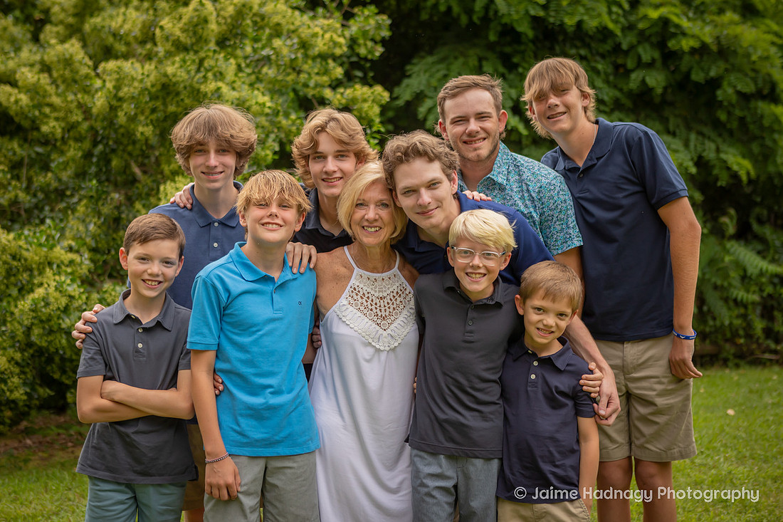 Outdoor Extended Family Photos | Asheville Photographer